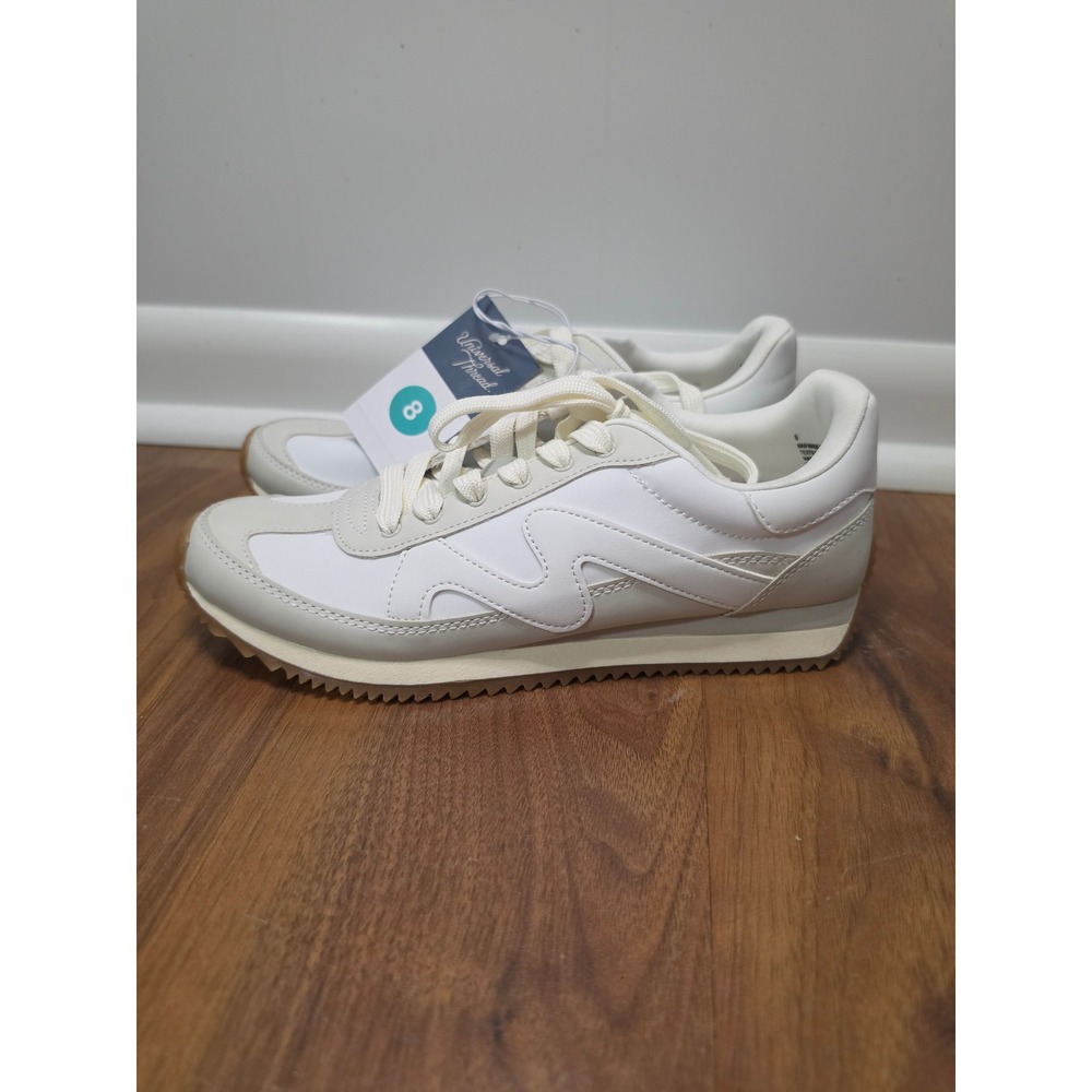 NWT Universal Thread Mercedes Sneakers Size 8 White Lace Up Gum Sole Casual